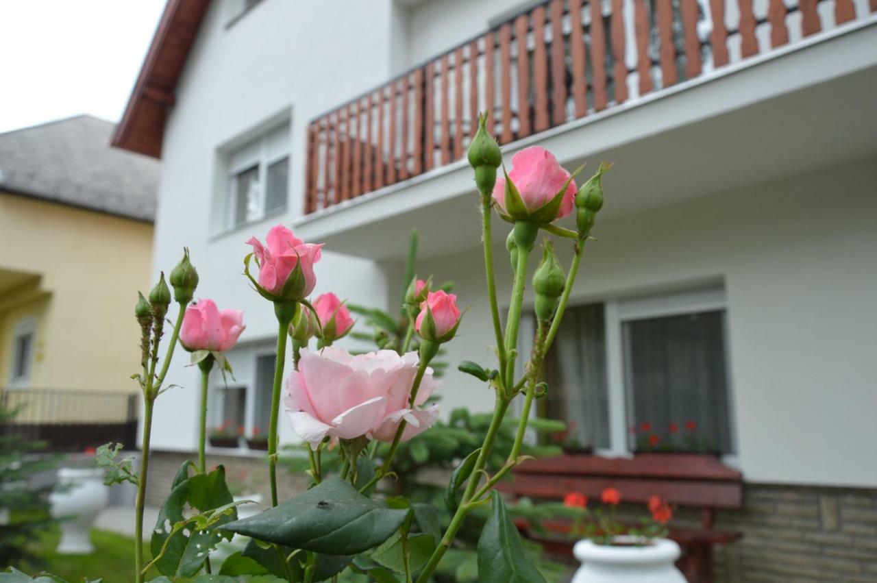 Varga Apartman Хевиз Экстерьер фото