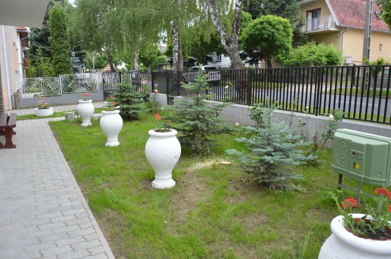 Varga Apartman Хевиз Экстерьер фото
