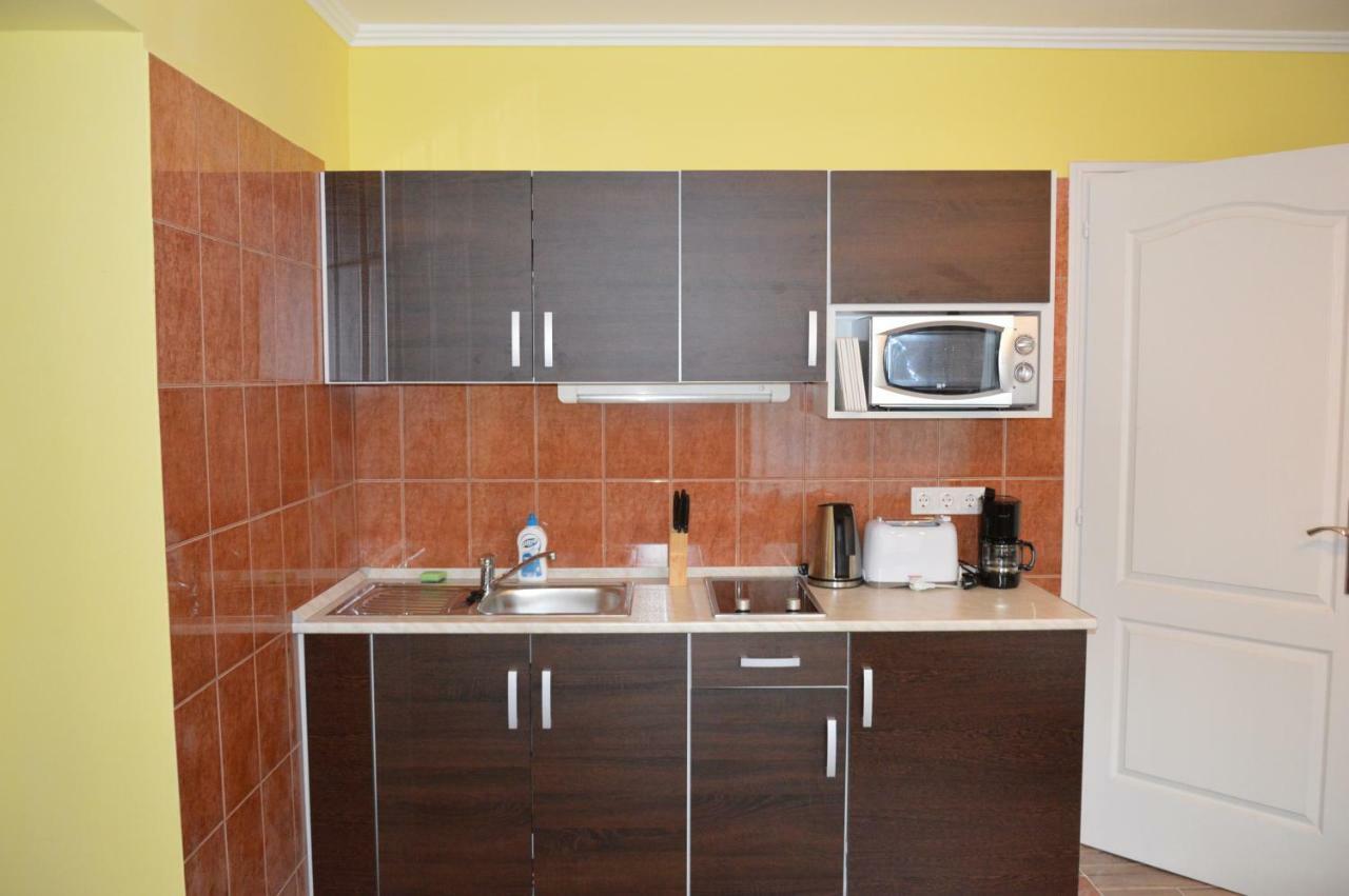 Varga Apartman Хевиз Экстерьер фото
