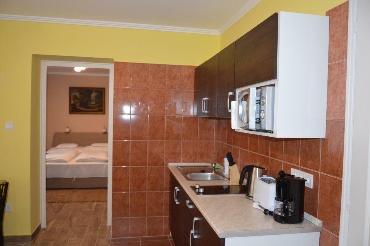 Varga Apartman Хевиз Экстерьер фото