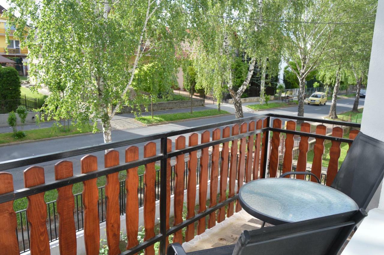 Varga Apartman Хевиз Экстерьер фото