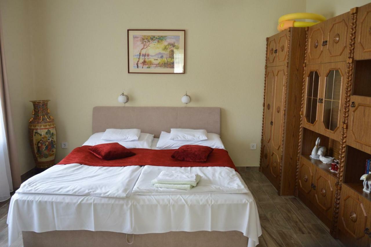 Varga Apartman Хевиз Экстерьер фото