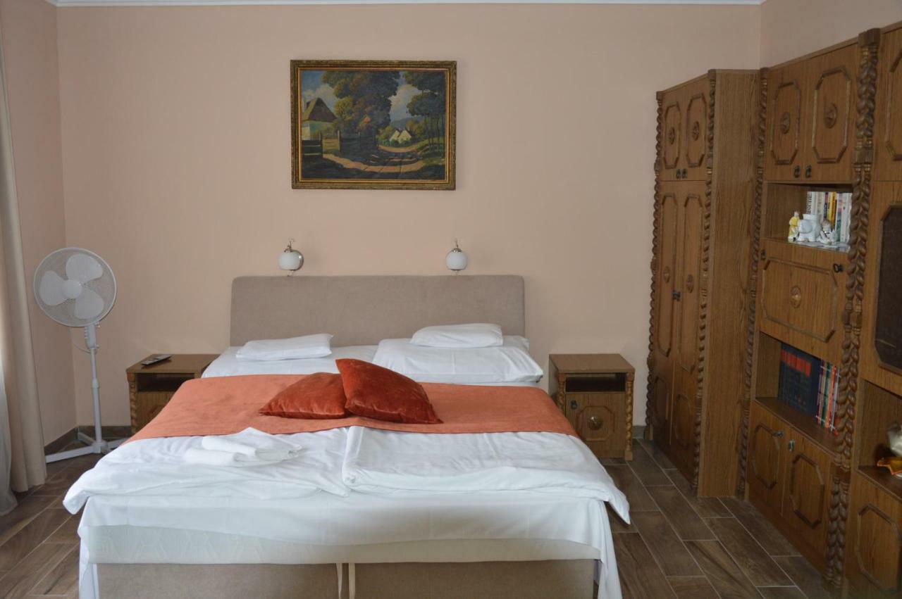 Varga Apartman Хевиз Экстерьер фото