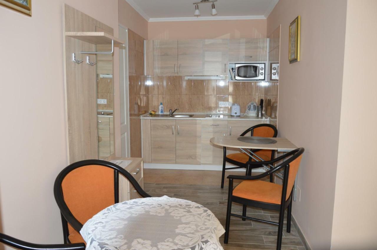 Varga Apartman Хевиз Экстерьер фото